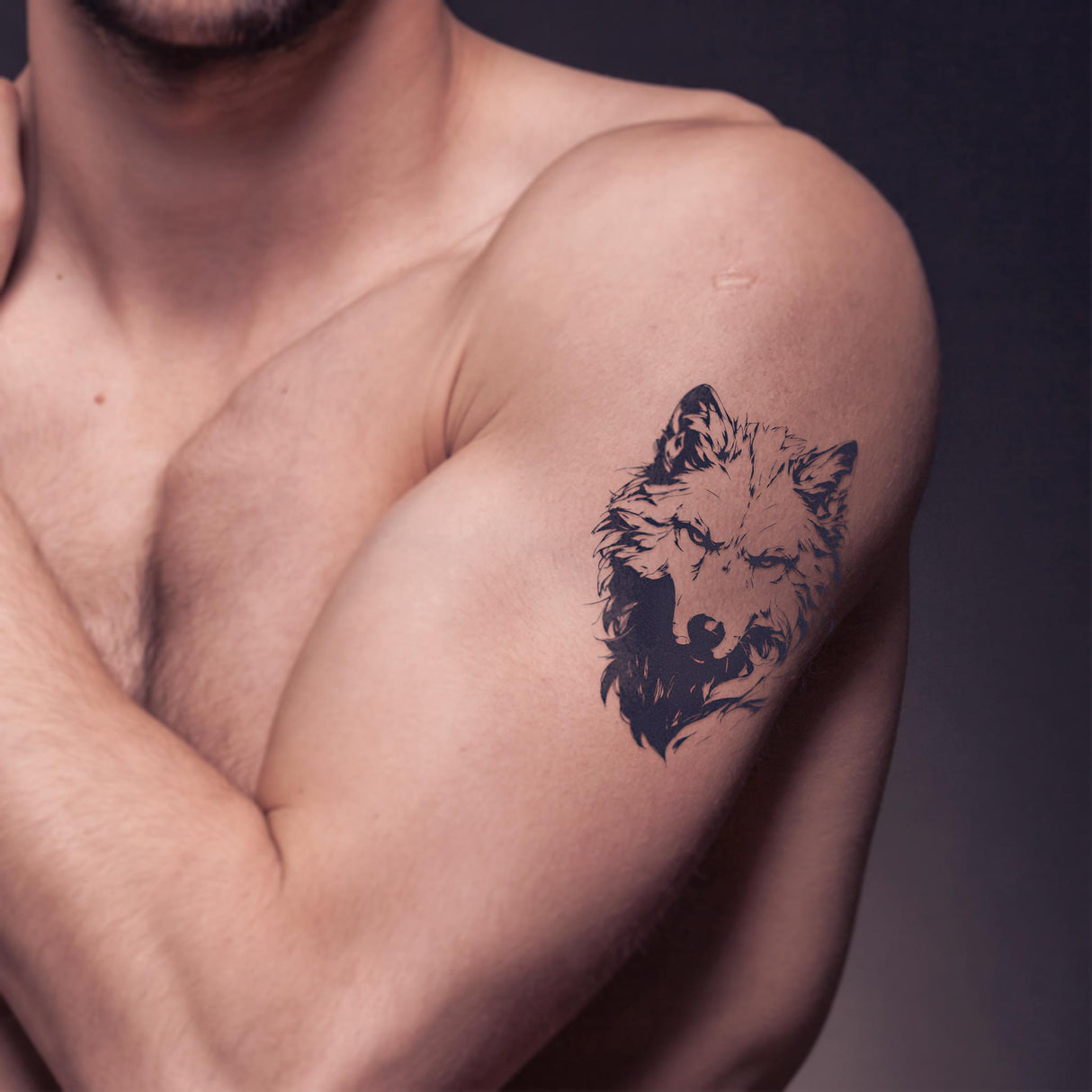 Leitwolf Tattoo - Temporäres Jagua-Tattoo, hautfreundlich und flexibel, ideal für den Alltag.