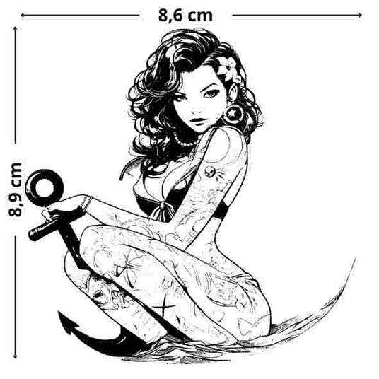 Sexy Beach Girl mit Anker-Tattoo - Temporäres Jagua-Tattoo, maritim, verfuehrerisch, hautfreundlich und flexibel.