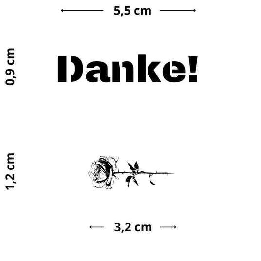 Kleine Rose Tattoo – Zartes und elegantes temporäres Tattoo, das die Schoenheit und gleichzeitig die Stärke einer Rose symbolisiert.
‘DANKE!’ Tattoo – Temporaeres Tattoo mit einem kraeftigen, plakativ gestalteten Schriftzug, der Dankbarkeit in markanter Schablonen-Schrift ausdrueckt.